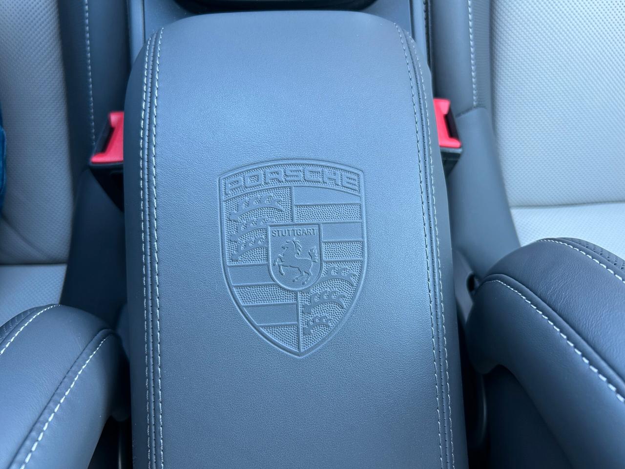 Porsche 911 992 Coupe 3.0 Carrera 4S auto