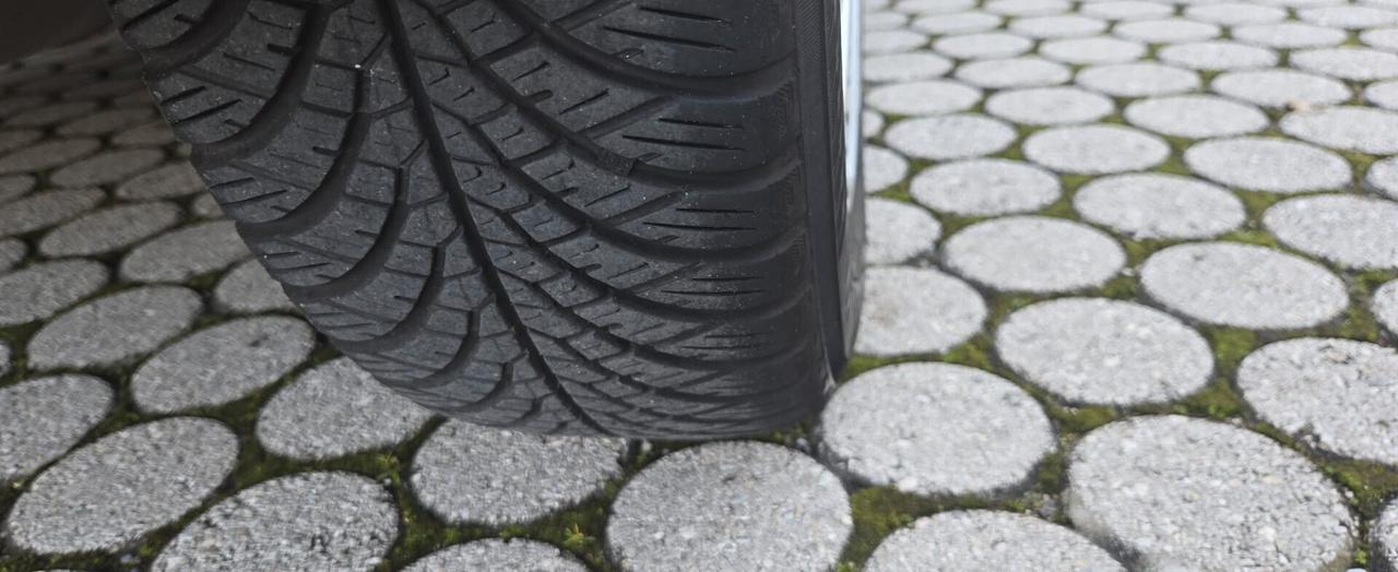 Toyota Yaris 1.0 72 CV 5 porte Cool