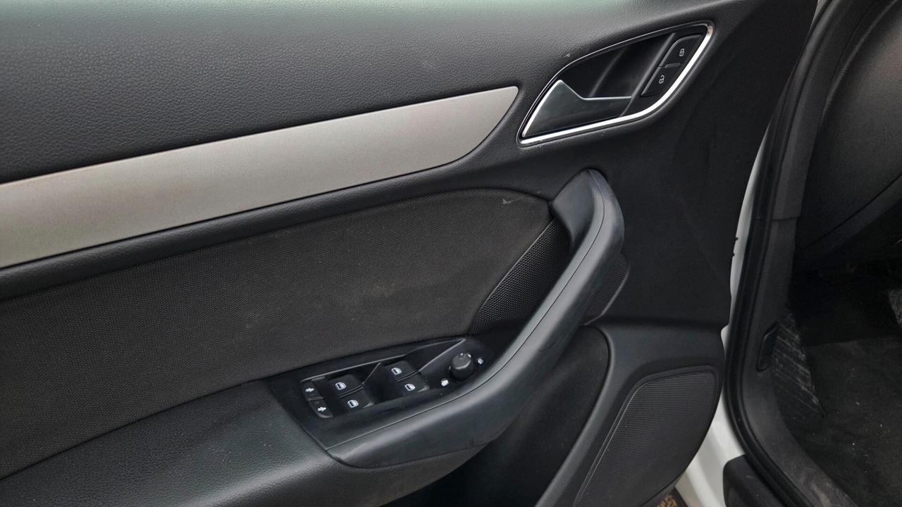Audi Q3 2.0 TDI quattro S tronic TETTO