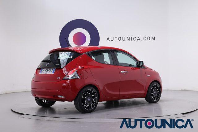 LANCIA Ypsilon 1.0 FIREFLY 5 PORTE S&S HYBRID GOLD FARI LED