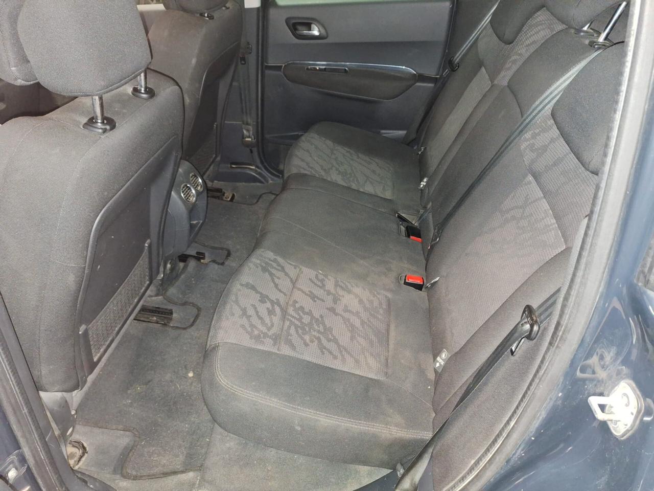 Peugeot 3008 1.6 e-HDi 112CV cambio robotizzato S.&S. Business