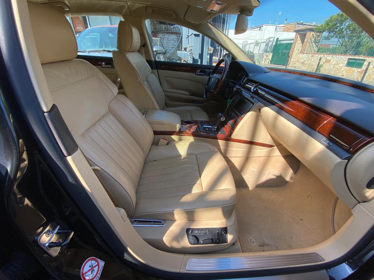 Volkswagen Phaeton 3.0 V6 TDI DPF 4mot. tip. 5 posti automatica