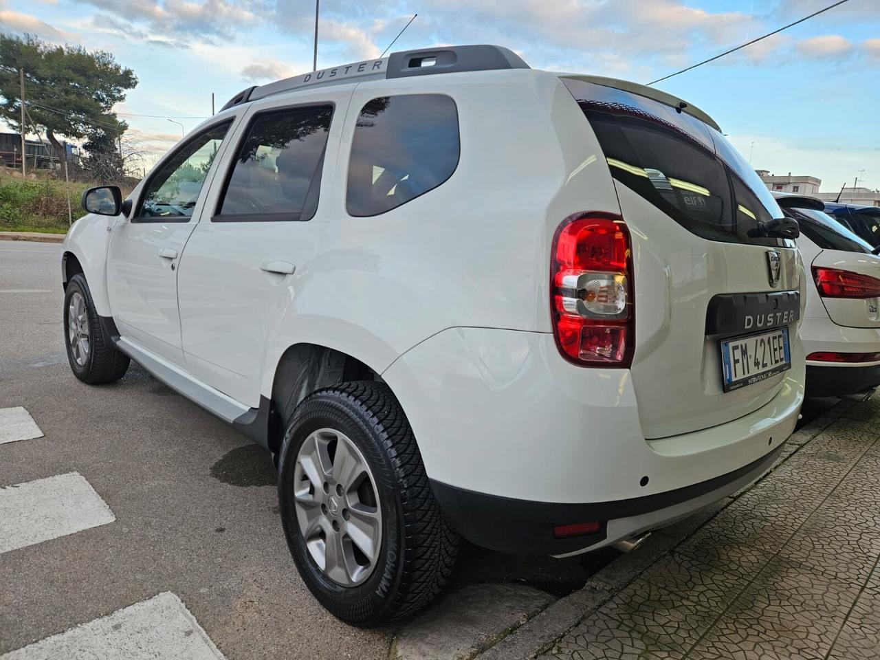 Dacia Duster 1.5 dCi 80kw 110cv FULL NAVI Retrocamera