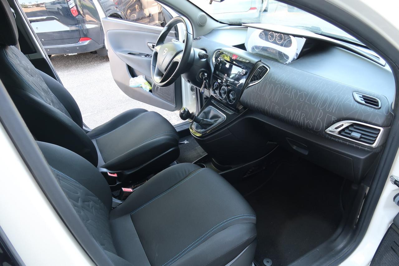Lancia Ypsilon 0.9 TwinAir 85 CV 5p Metano Elefantino
