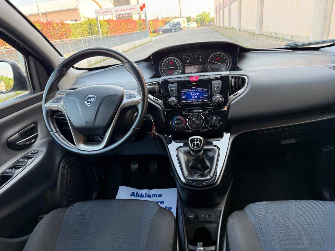 Lancia Ypsilon 1.2 69 CV 5 porte GPL Ecochic Black and Noir