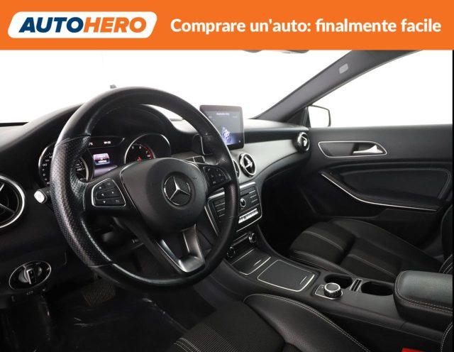 MERCEDES-BENZ GLA 200 Sport
