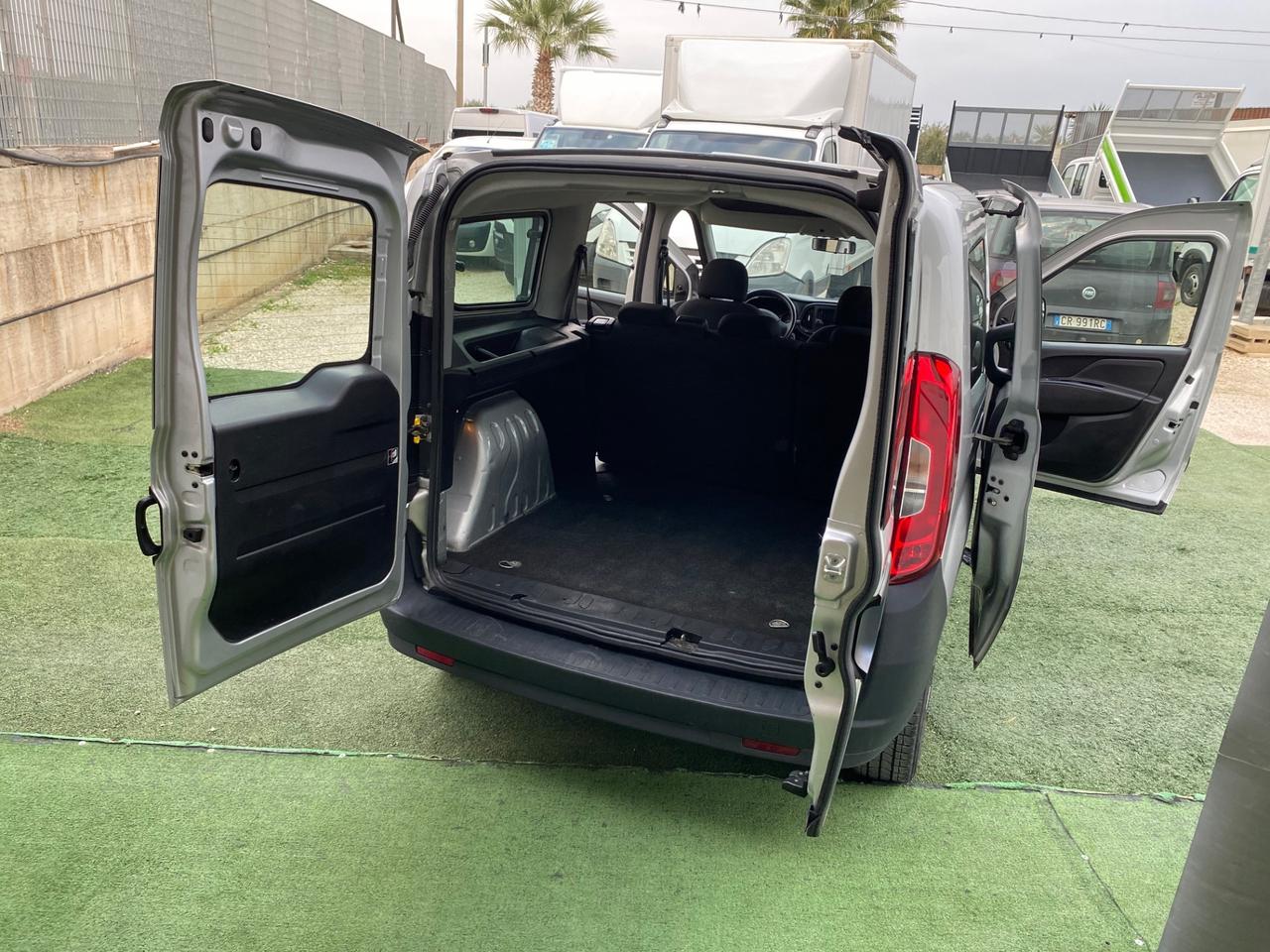 Fiat Doblo 1.6 Diesel Maxi Porte Posteriore Vettura