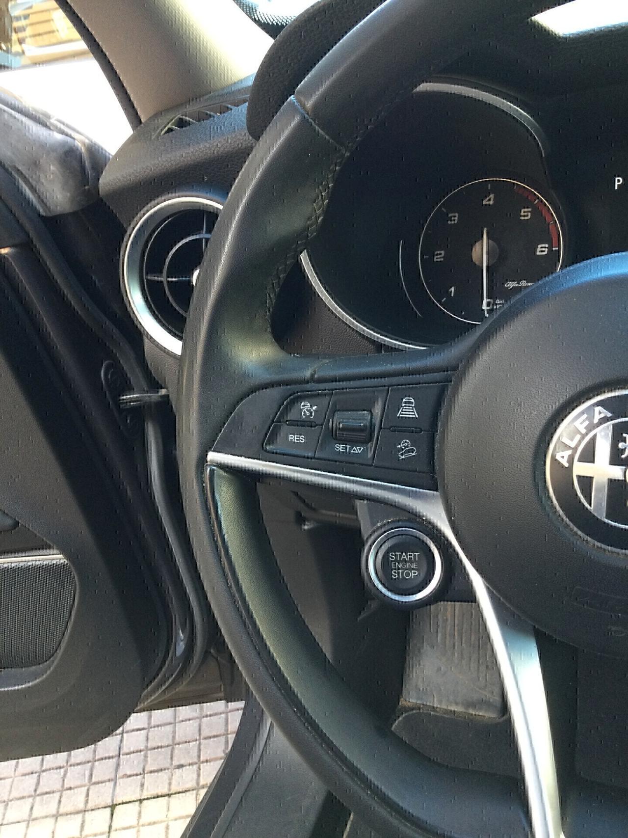 Alfa Romeo Stelvio 2.2 Turbodiesel 160 CV AT8 RWD Business