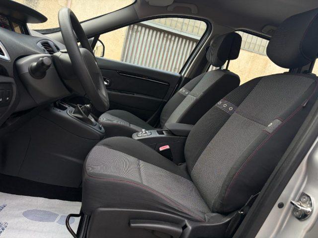 RENAULT Scenic 1.5 dCi 110CV *7 Posti*