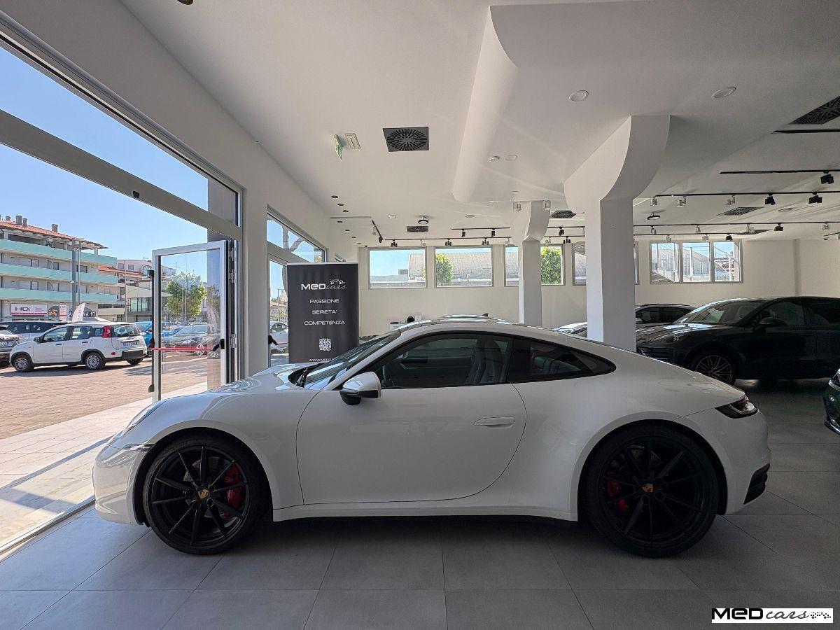 PORSCHE - 992