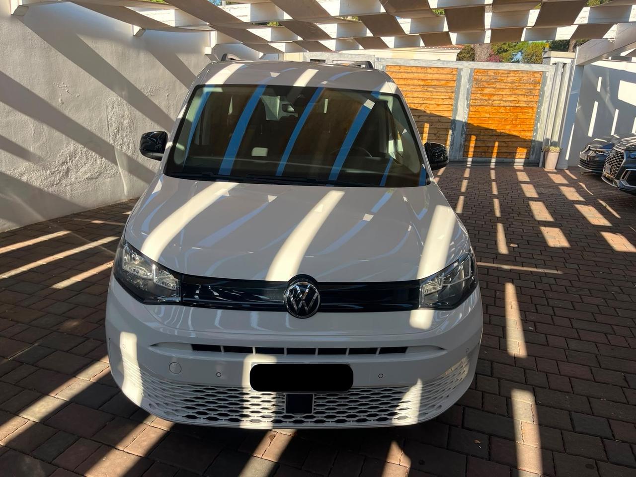 Volkswagen Caddy 2.0 TDI 102 CV Space Maxi 7 POSTI