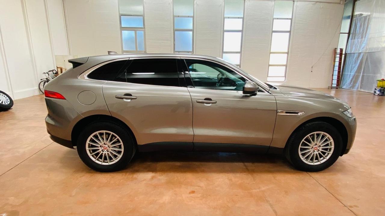 Jaguar F-Pace 2.0 D 180 CV AWD Prestige