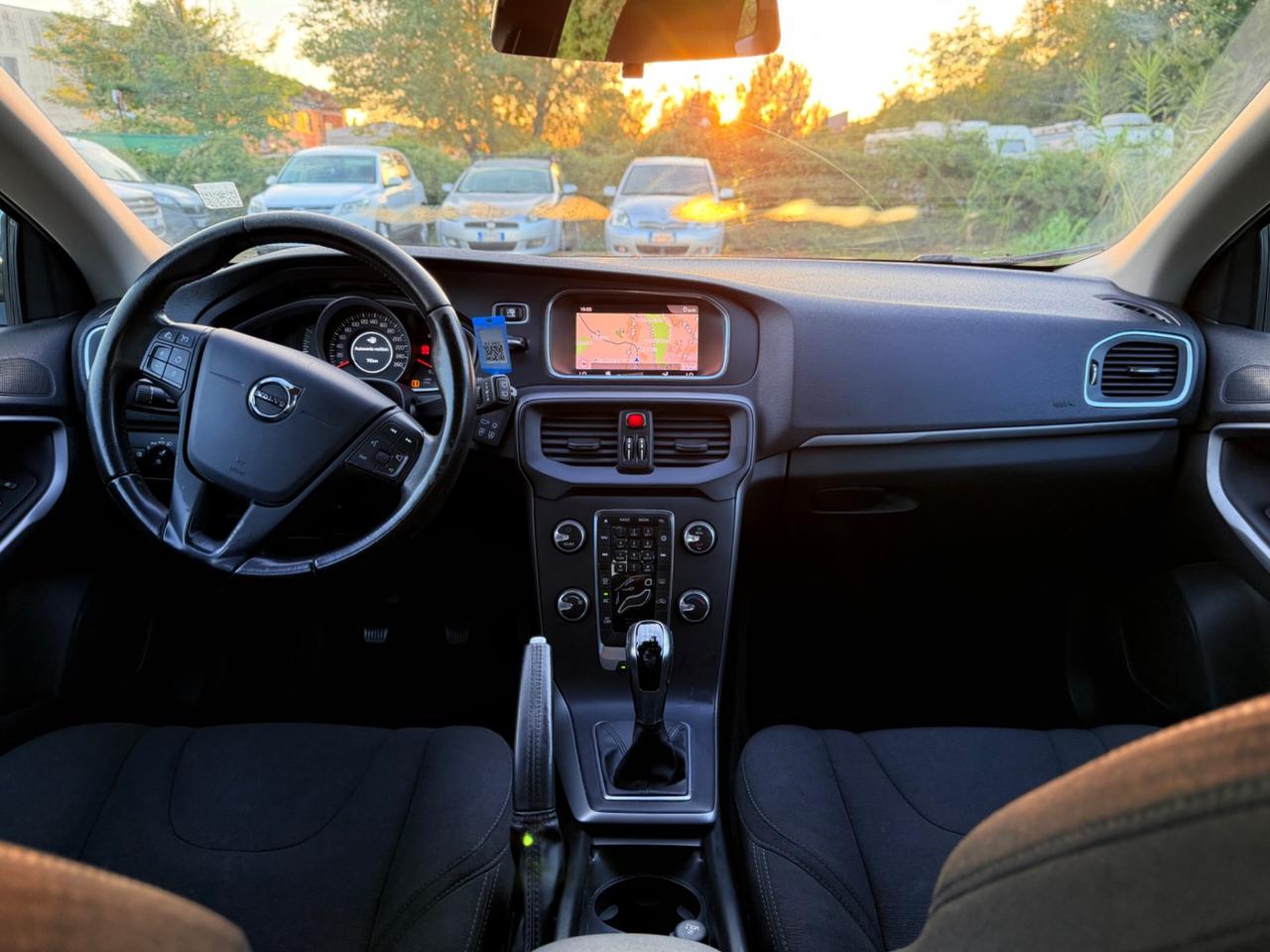 Volvo V40 D2 Inscripción 2.0 120cv 2018 MOTORE NUOVO