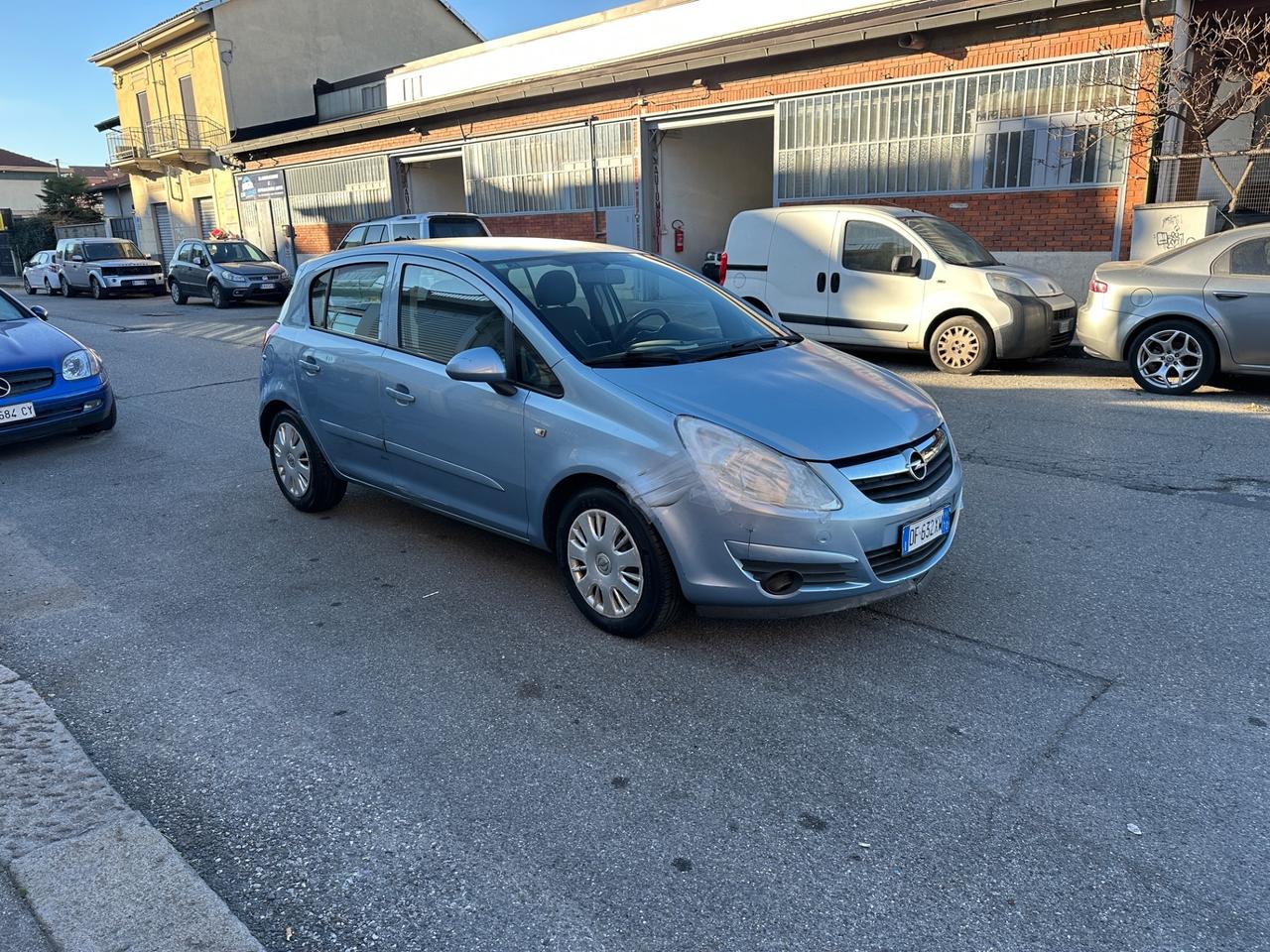 Opel Corsa 1.2 5 porte Cosmo