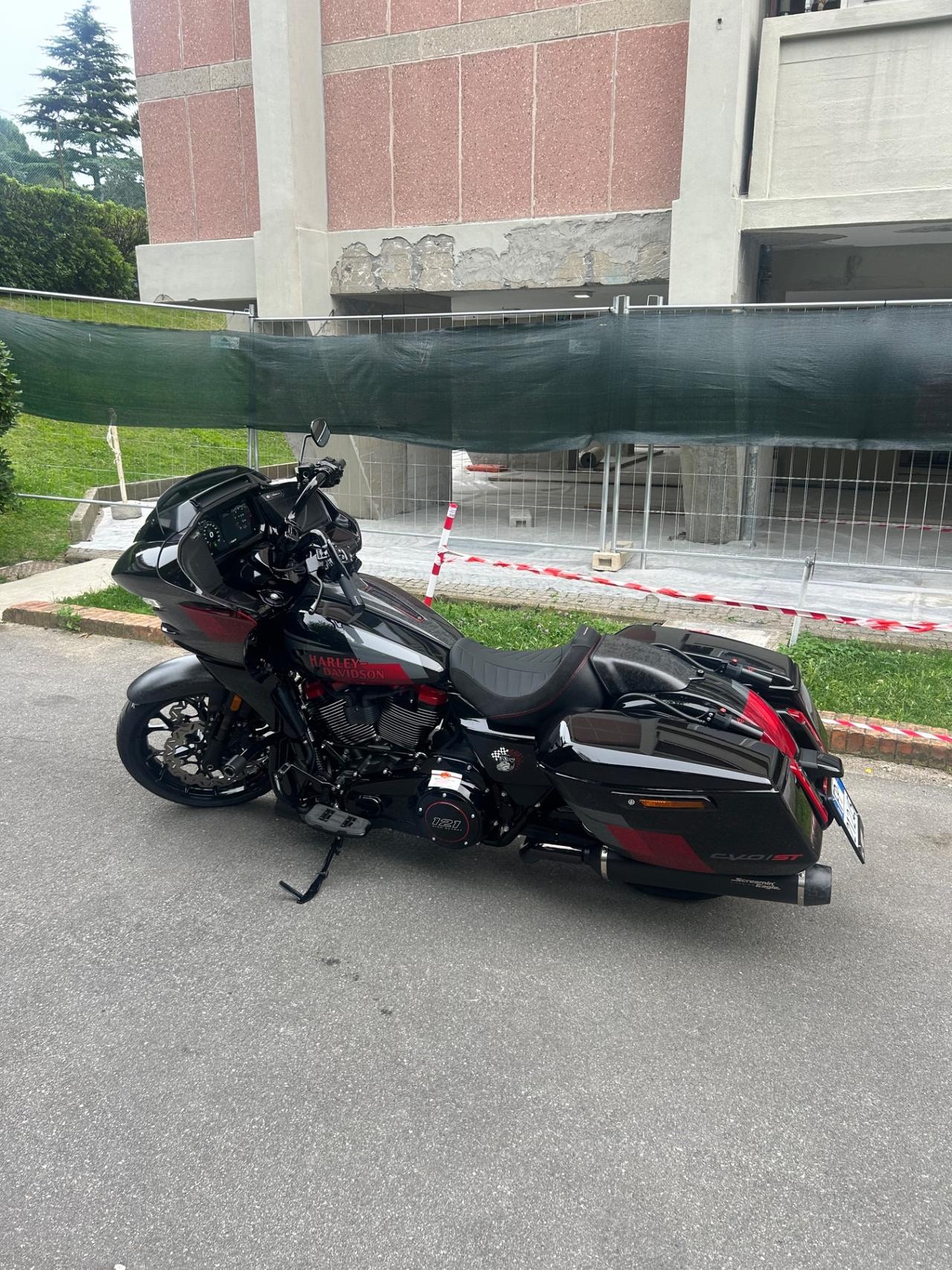 Harley-davidson CVO Road Glide Road Gilde cvo st