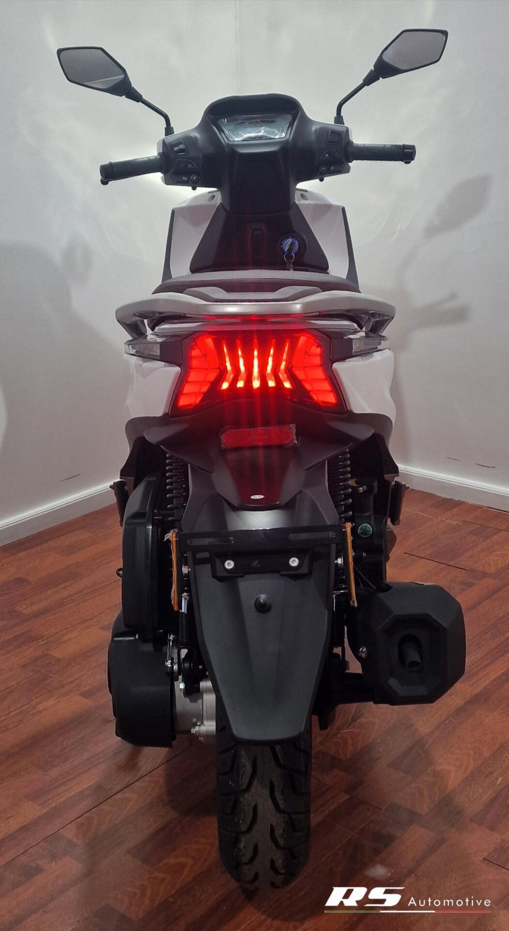 Morbidelli SC125 LX