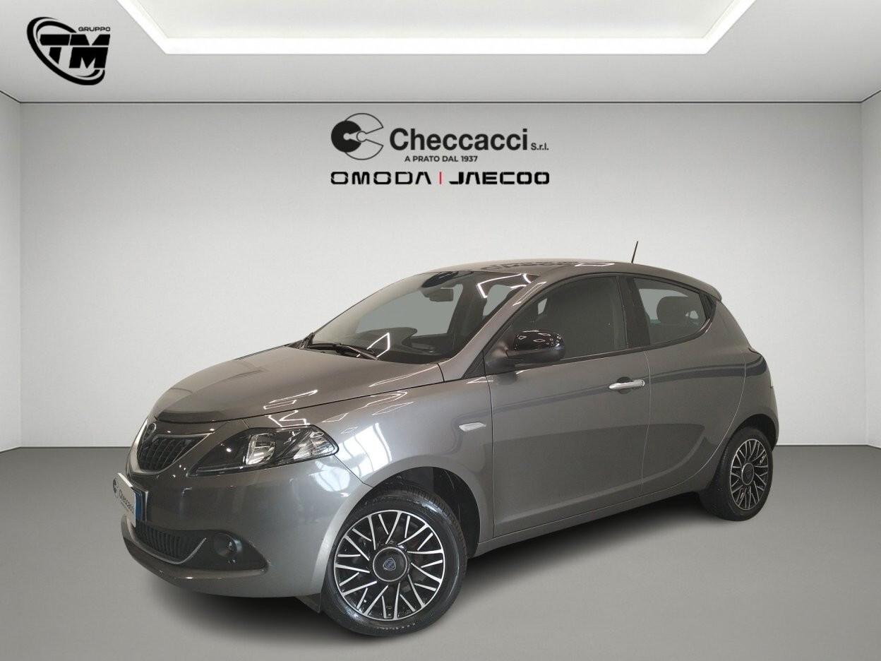 Lancia Ypsilon 1.0 FireFly 5 porte S&S Hybrid Silver