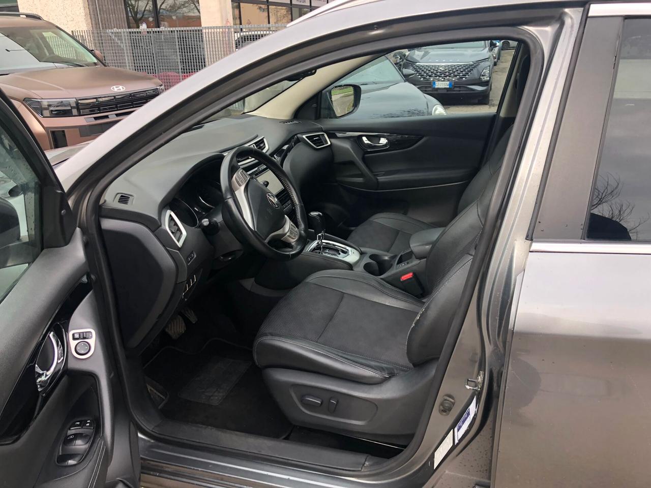 Nissan Qashqai 1.6 dCi 2WD C-TRONIC N-Connecta CON GANCIO DI TRAINO