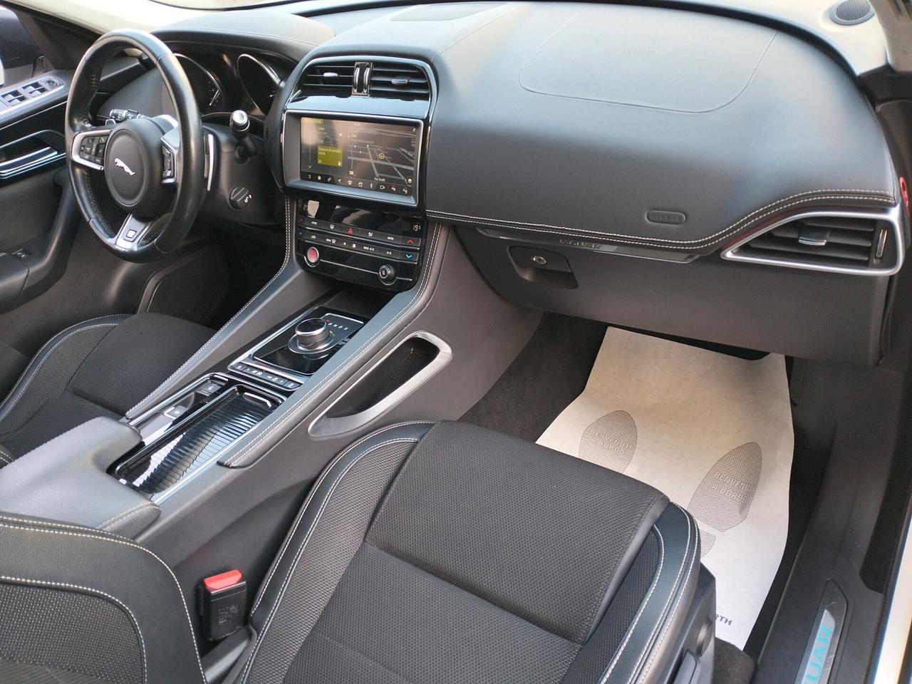 Jaguar F-Pace 2019 2.0d i4 R-Sport awd 180cv auto my19