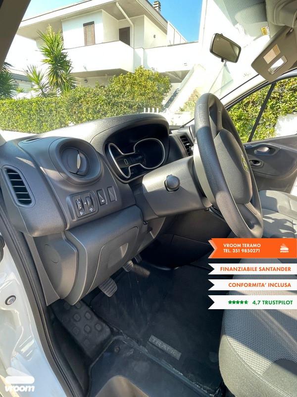 RENAULT Trafic 2.0 dCi 120CV DISABILI