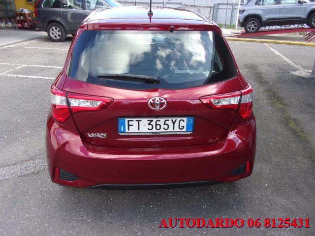 TOYOTA Yaris 1.5 5 porte LOUNGE