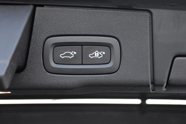 VOLVO XC60 B4 (d) Geartronic Inscription