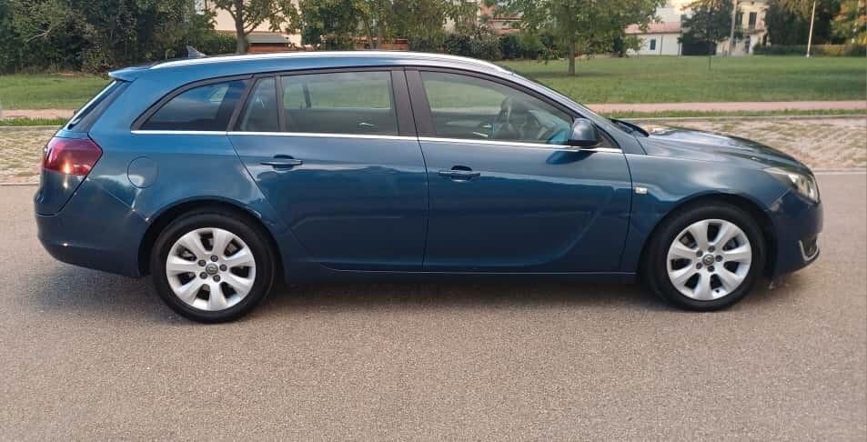 Opel Insignia 2.0 CDTI 140CV Ecopower 104gr. Sports Tourer Cosmo Business