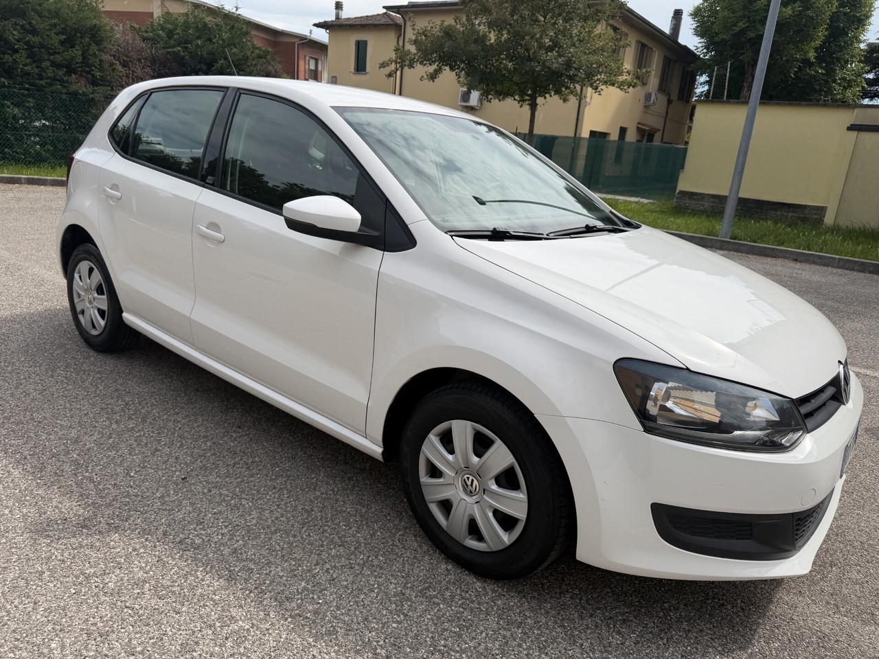 Volkswagen Polo 1.2 tdi - NEOPATENTATI - 12 MESI DI GARANZIA -