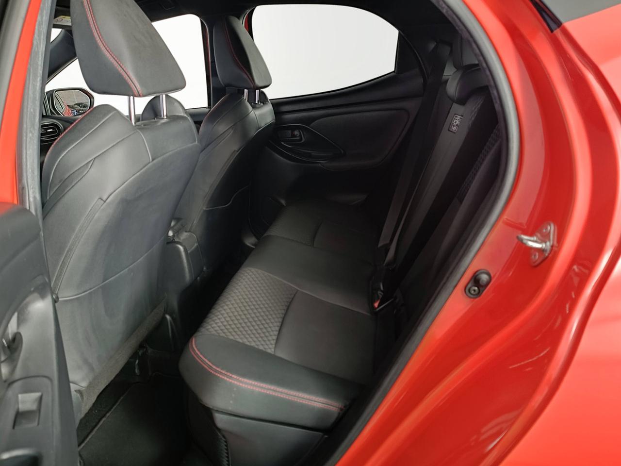 TOYOTA Yaris IV 2020 - Yaris 1.5h Premiere