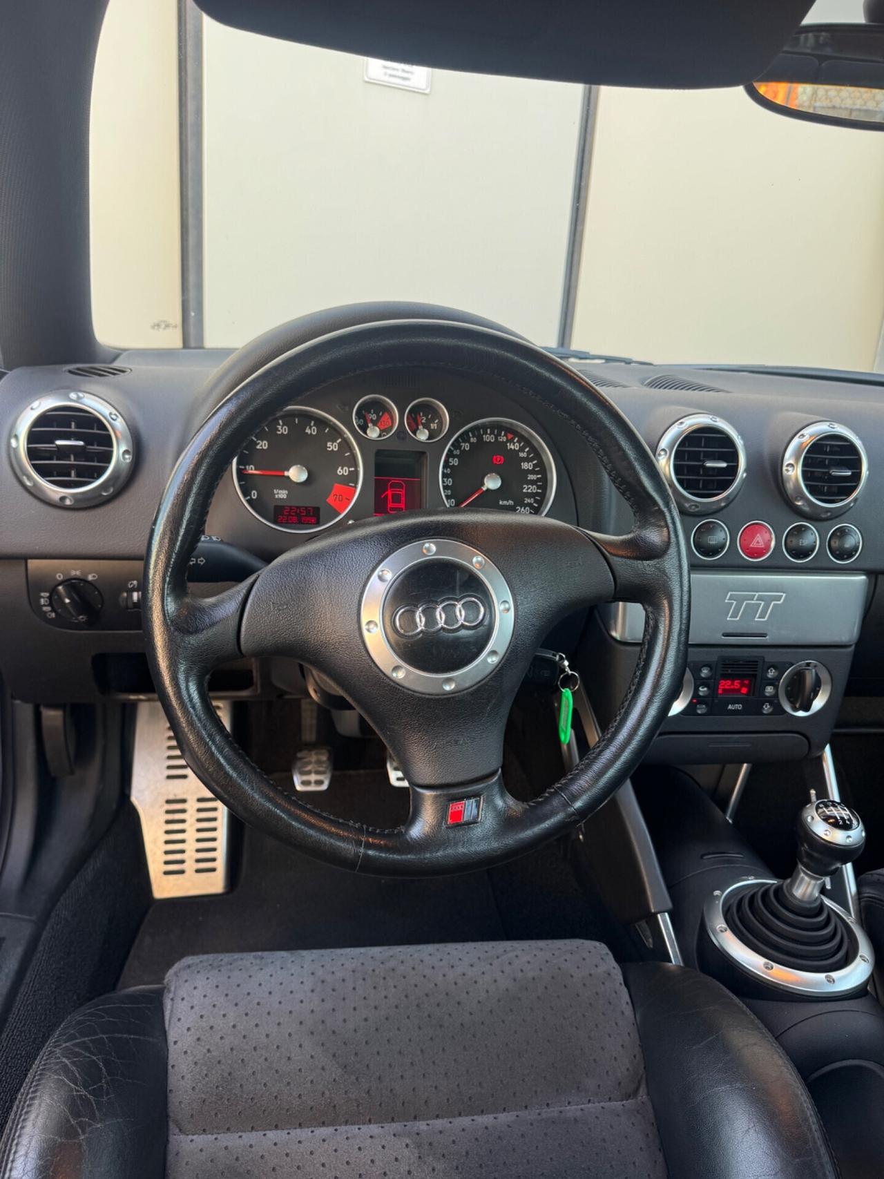 Audi TT Coupé 1.8 225 CV quattro