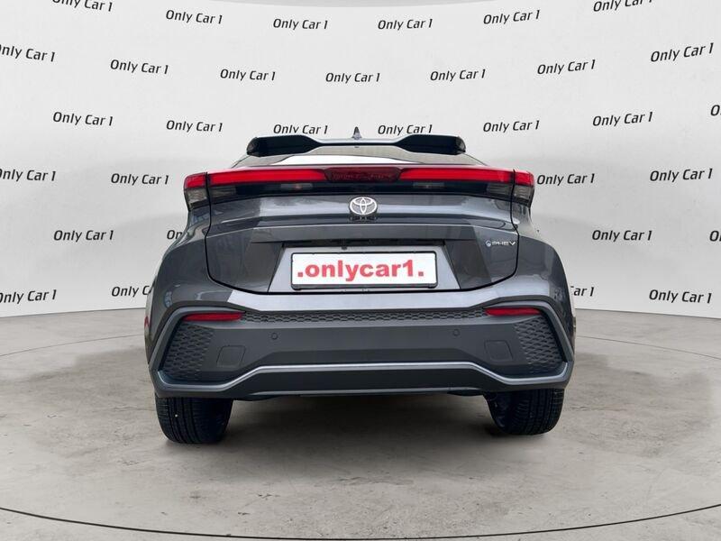 Toyota C-HR 2.0 P-HEV BUSINESS