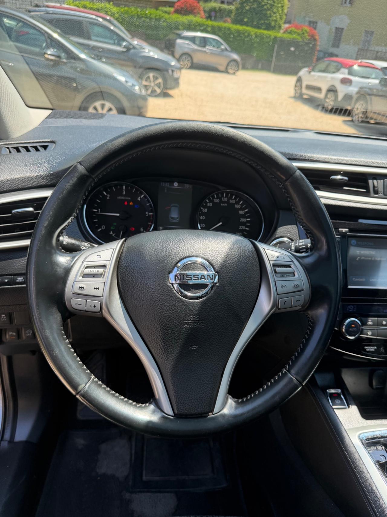 Nissan QASHQAI 1.6 dCi TEKNA TETTO FULLOPT 360CAM