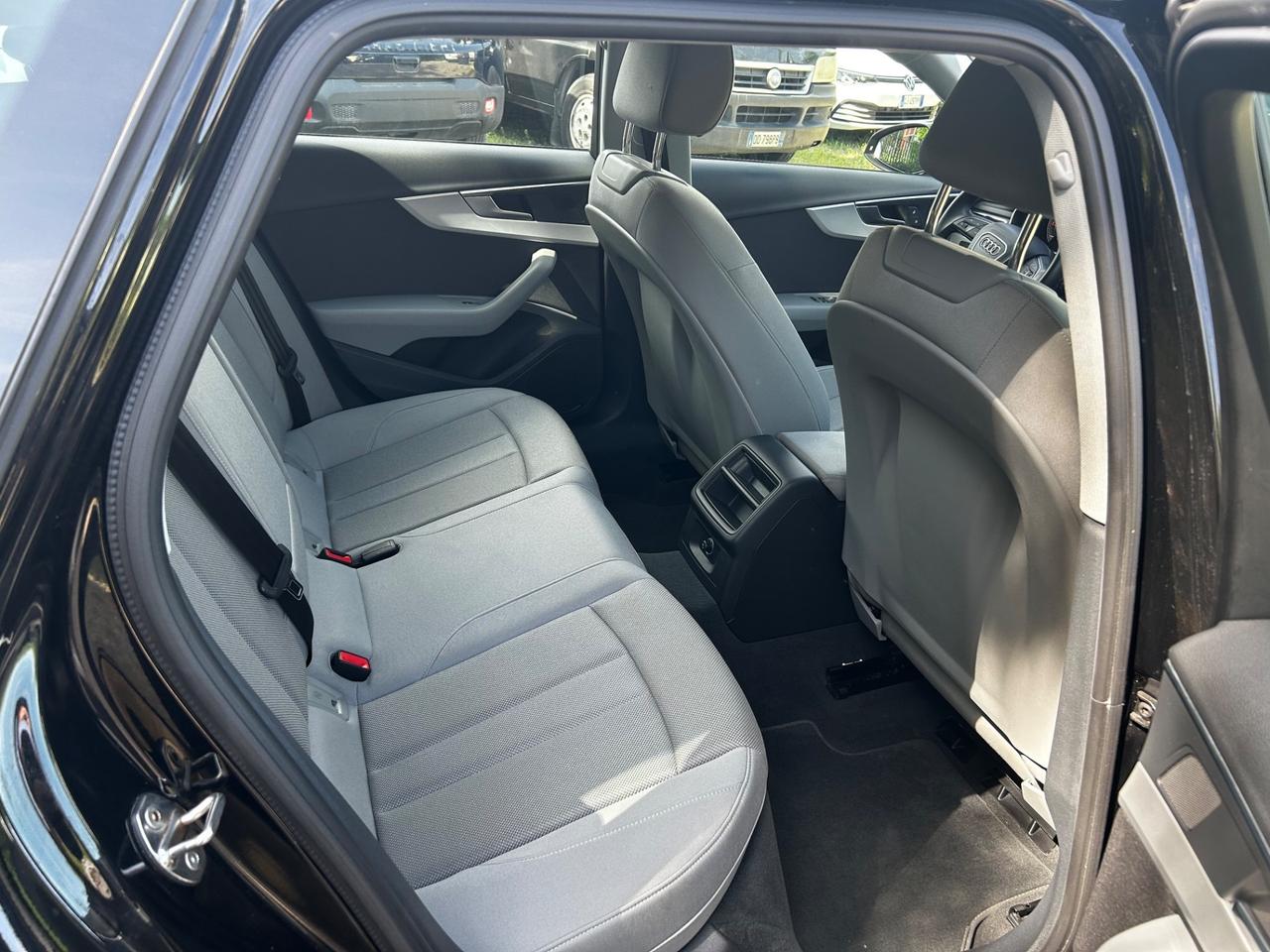 Audi A4 Avant 35 TDI/163 CV S tronic Business Advanced