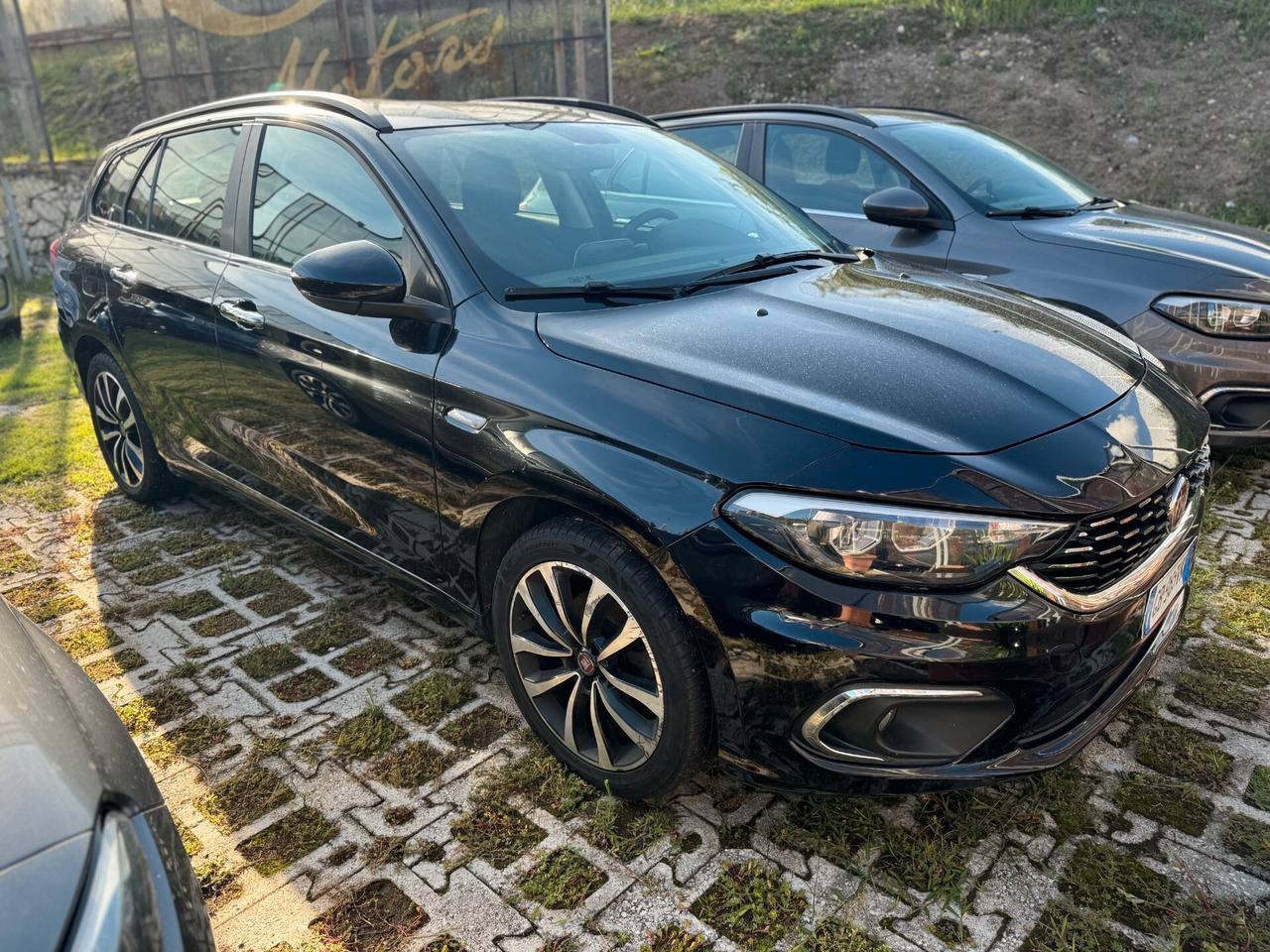 Fiat Tipo SW 1.6cc Mjt 120cv Lounge Vari Colori