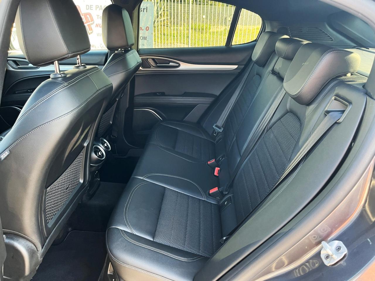 Alfa Romeo Stelvio 2.2 Turbodiesel 160 CV AT8 RWD Super Business