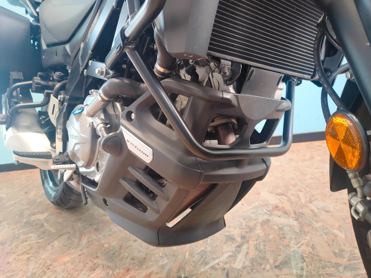 Suzuki V-Strom 650 XT - Tris bauletti
