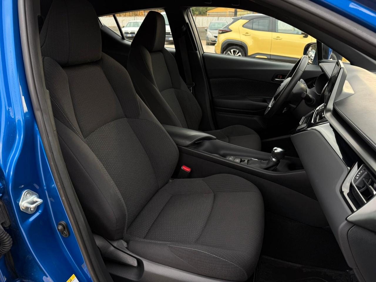 Toyota C-HR 1.8 Hybrid E-CVT Active