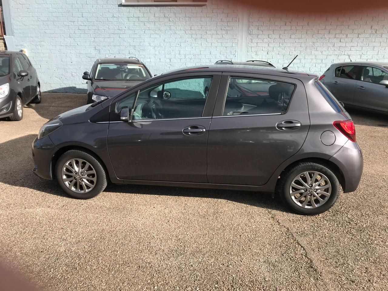 Toyota Yaris 1.0 5 porte