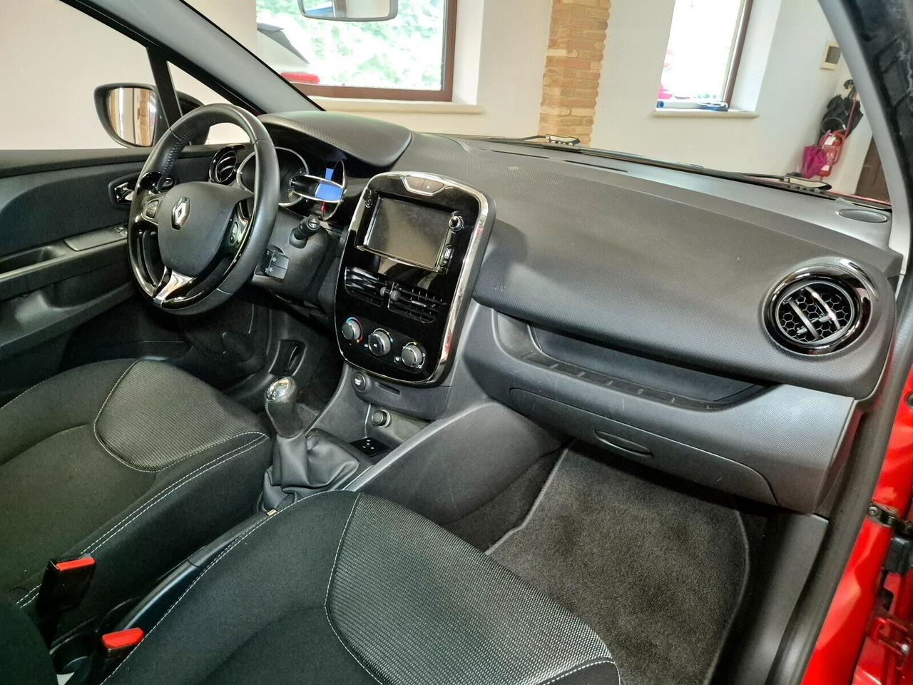 Renault Clio 1.2 75CV 5 porte Live ** NEOPATENTATI**