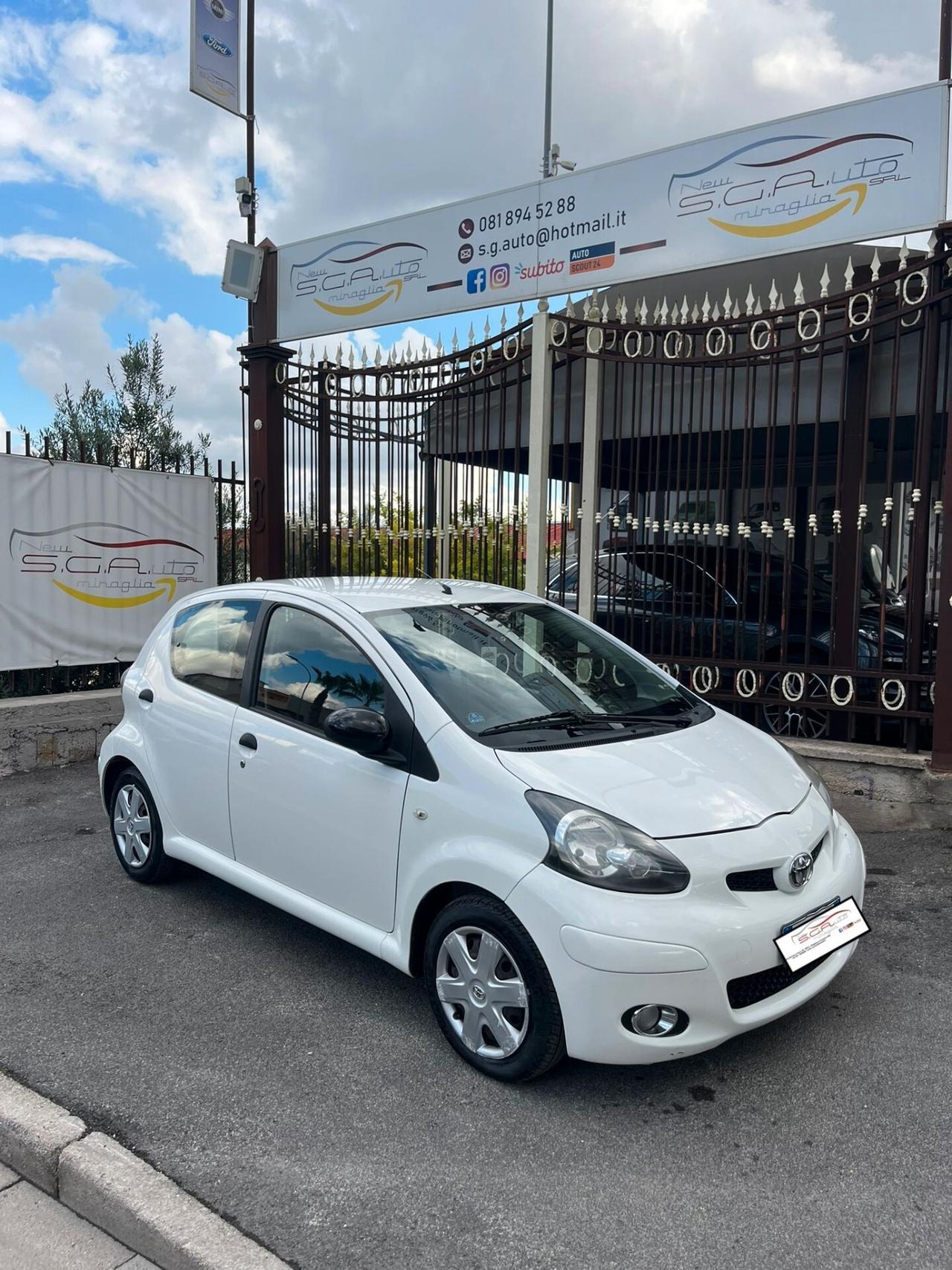 Toyota Aygo 1.0 12V VVT-i 5 porte Now Connect