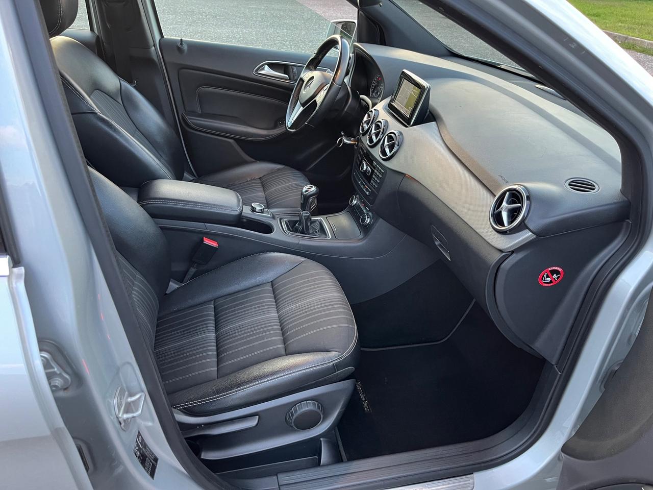 Mercedes-benz B 180 CDI 2013 - PREMIUM —-