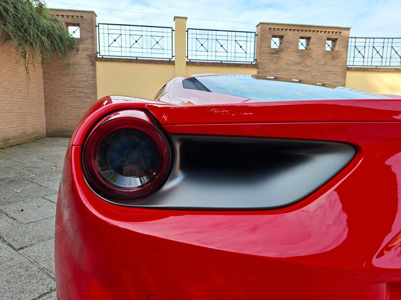 Ferrari 488 Coupe 3.9 GTB dct