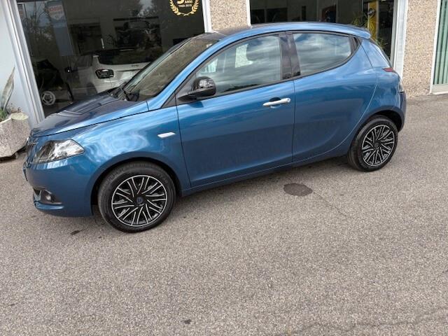 Lancia Ypsilon 1.0 FireFly 5 porte S&S Hybrid Gold Plus