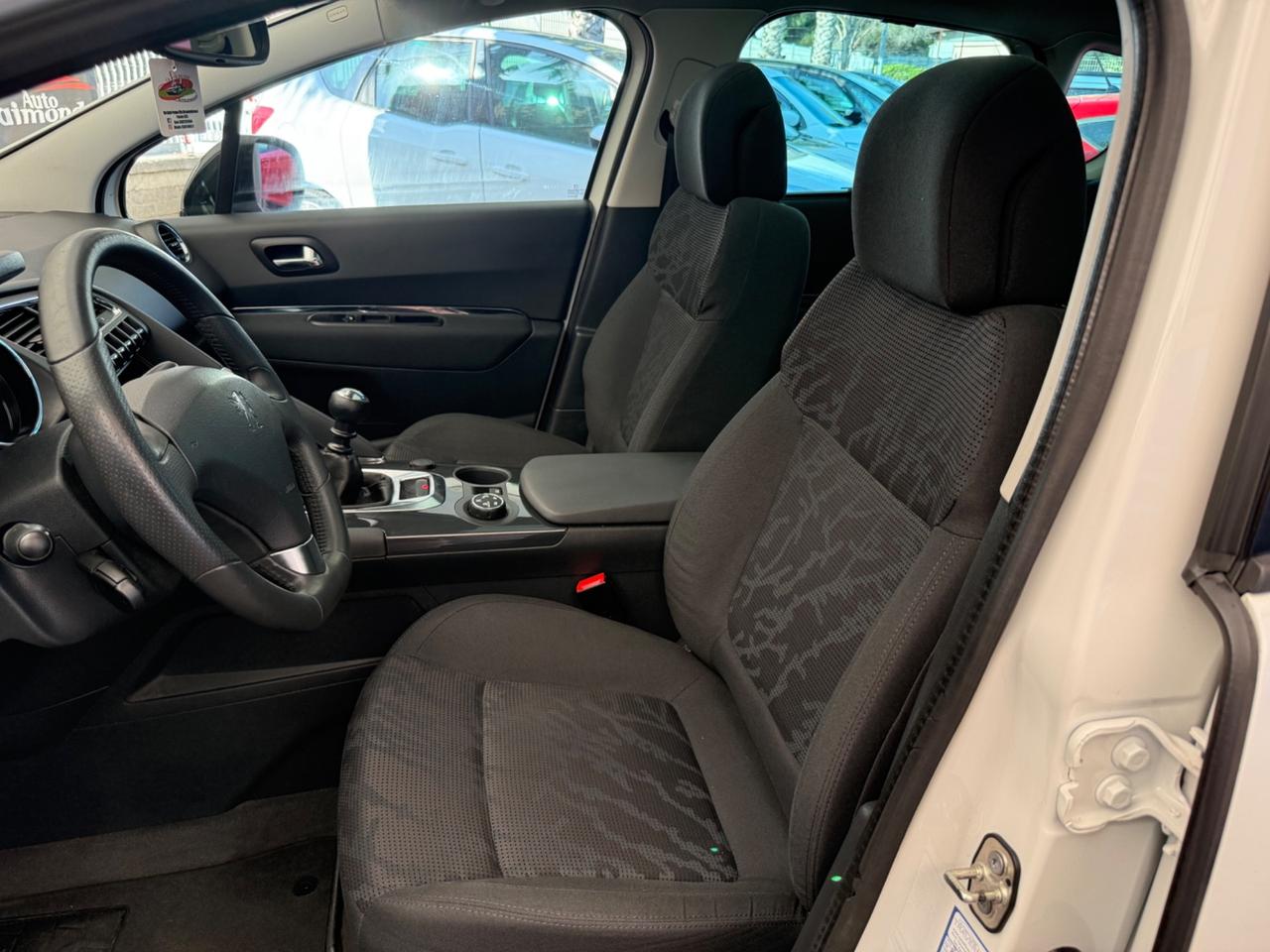Peugeot 3008 2.0 HDi 150CV Allure