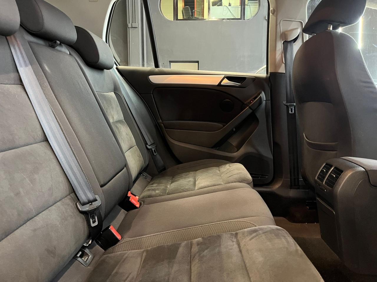 Volkswagen Golf 1.6 TDI 5p. Highline OK NEOPATENTATI