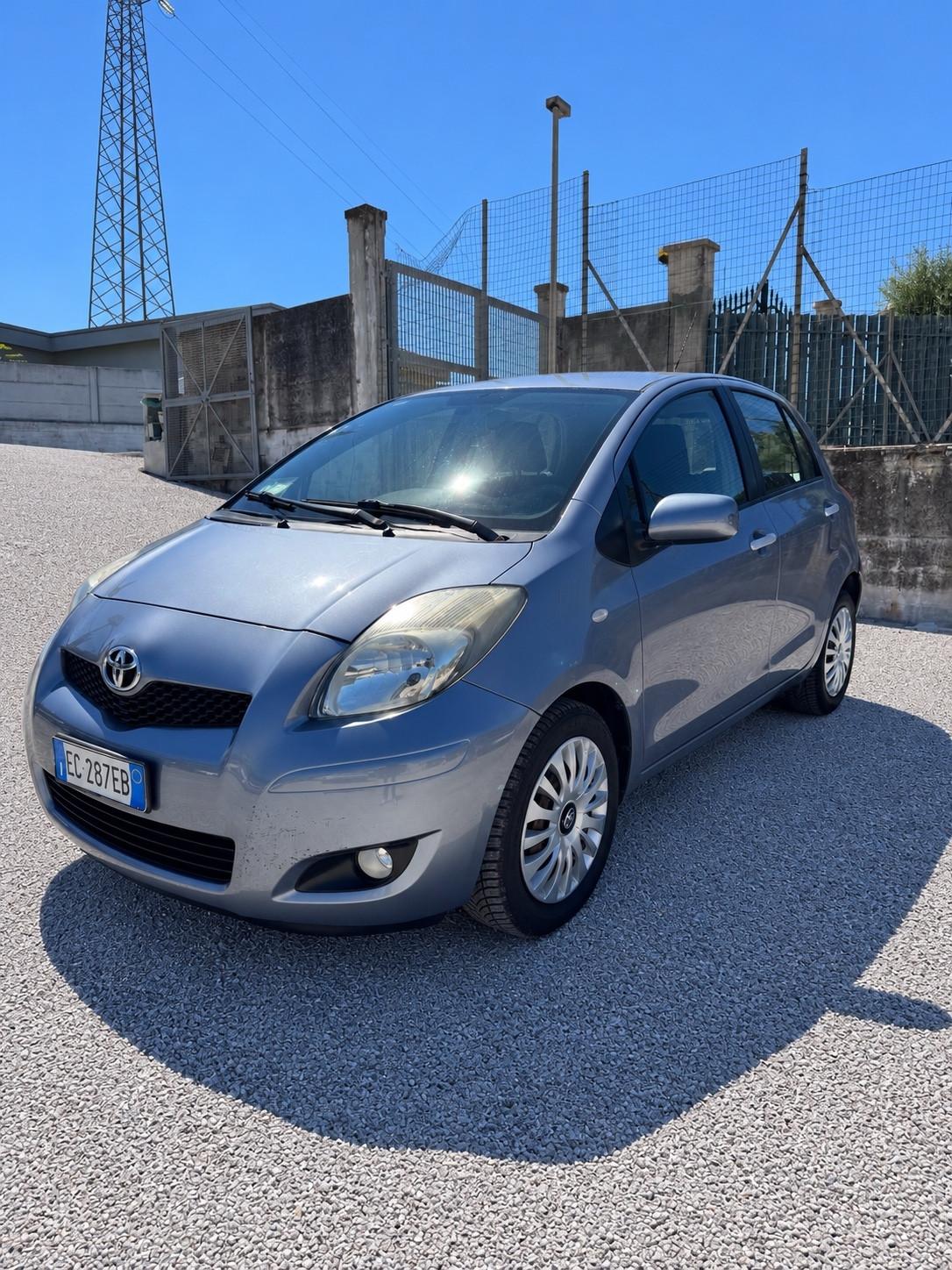 Toyota Yaris 1.3 5 porte Sol
