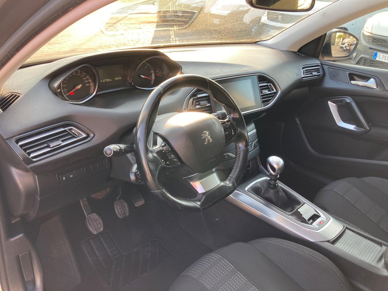 Peugeot 308 BlueHDi 120 S&S SW Allure ( Gancio Traino)