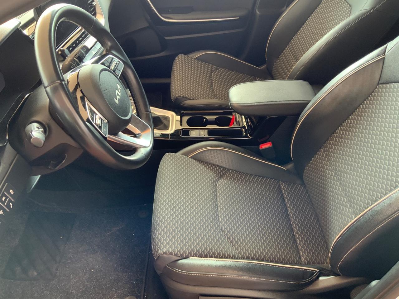 Kia XCeed 1.6 CRDi 136 CV MHEV DCT Business