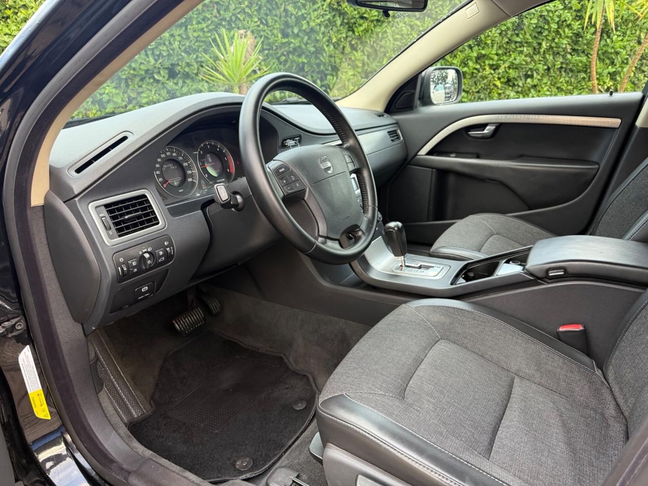 Volvo XC 70 D5 4X4 Summum 2.4D 185CV