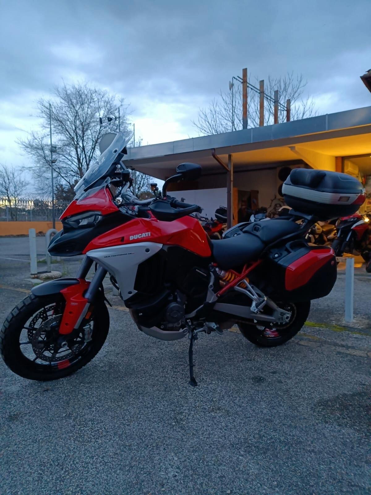 Ducati Multistrada V4 TRAVEL & RADAR